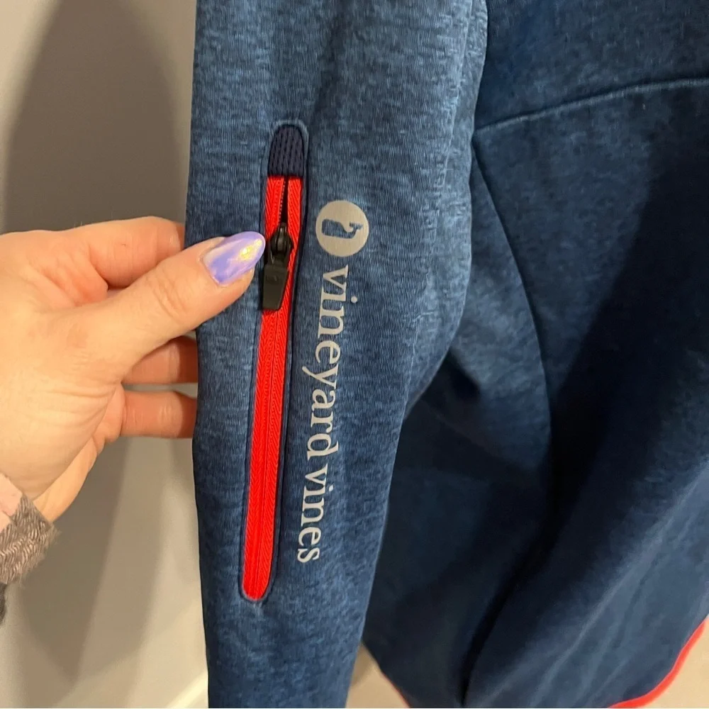 Vineyard Vines Blue and Red Half-Zip Hooded Pullover Large‎